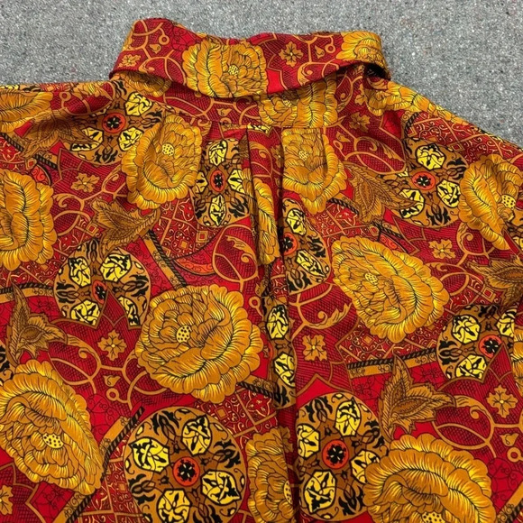Laura & Jayne Petite Collection Size 12 high neck floral blouse.Reds and Golden - Picture 7 of 8